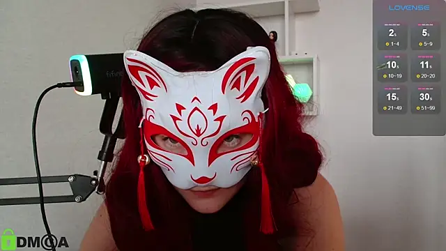 Snapshot of x_kitsune_x chatting on 04/05/26, 02:14 x kitsune x online show from 04/05/26, 02:14