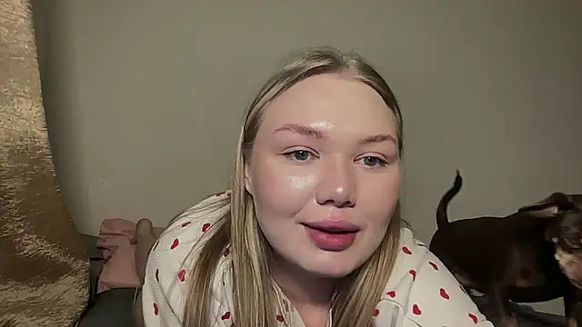 cutiejuliee online show from 03/26/26, 10:54