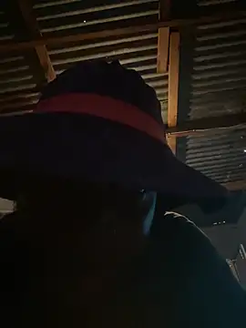 Izinja28 online show from 04/17/26, 12:52