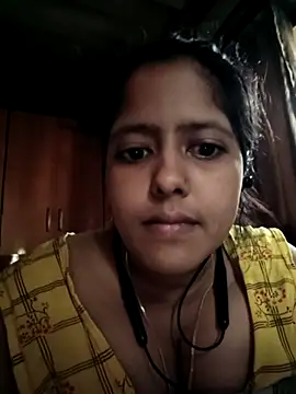 Snapshot of Aditi_sarkar chatting on 04/25/26, 11:35 Aditi sarkar online show from 04/25/26, 11:35