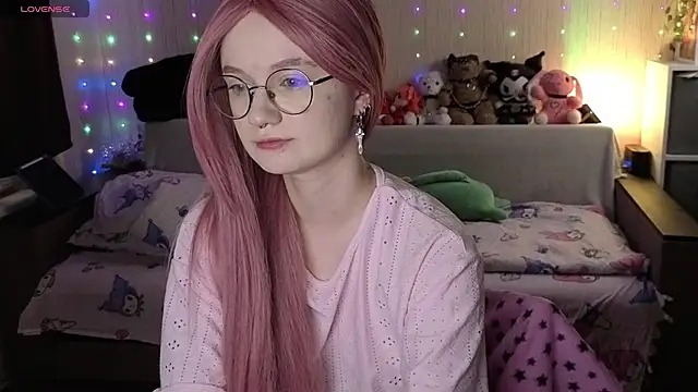 Snapshot of JulietFisher chatting on 03/28/26, 04:12 JulietFisher online show from 03/28/26, 04:12