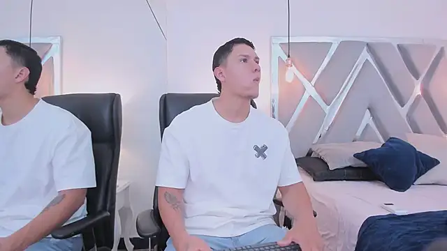 Chriss Diamond online show from 04/16/26, 08:09