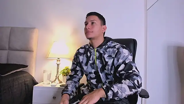 Chriss Diamond online show from 06/23/26, 07:56