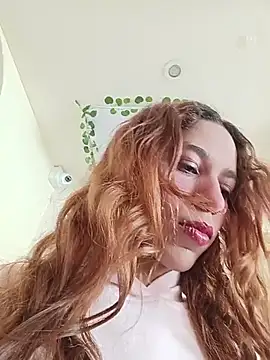 ValerieWoodsl online show from 05/18/26, 06:36