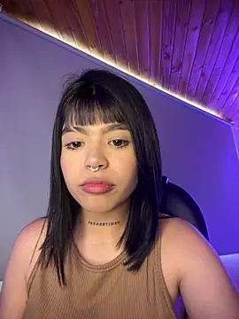 Snapshot of Violetaa_pink18 chatting on 04/19/26, 03:44 Violetaa pink18 online show from 04/19/26, 03:44