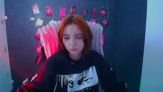 Snapshot of Butterfly_Milly chatting on 04/26/26, 06:00 Butterfly Milly online show from 04/26/26, 06:00