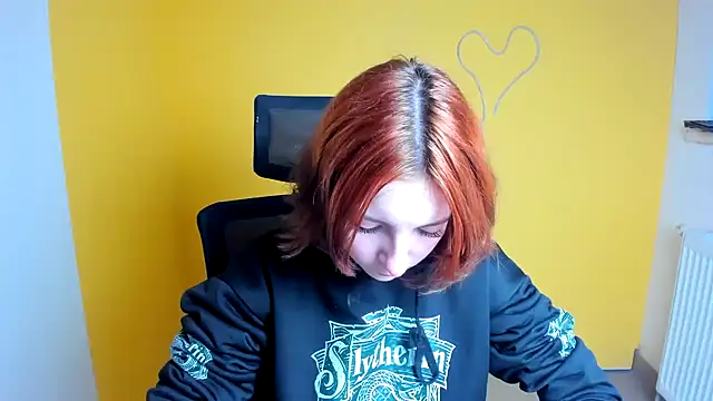 Snapshot of Butterfly_Milly chatting on 04/29/26, 05:44 Butterfly Milly online show from 04/29/26, 05:44