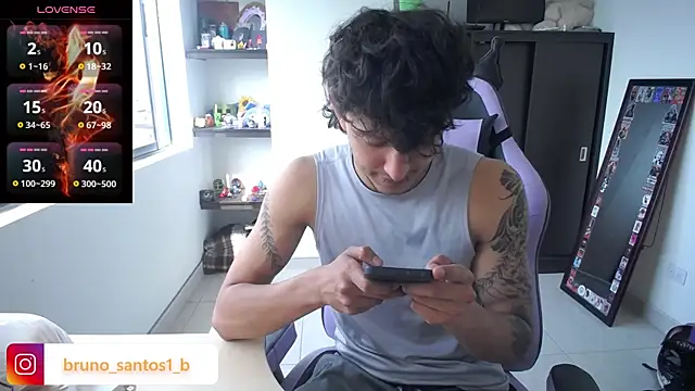 Snapshot of Bruno_santos1 chatting on 04/23/26, 01:35 Bruno santos1 online show from 04/23/26, 01:35