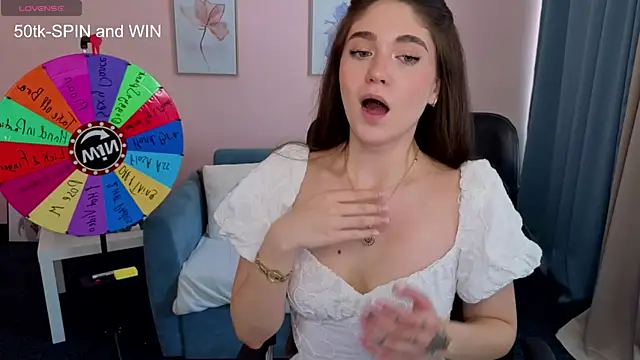 SunnyBloss online show from 06/18/26, 01:48