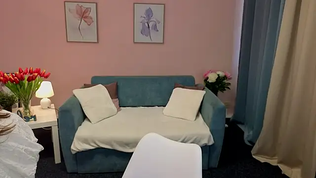 SunnyBloss online show from 06/24/26, 10:03