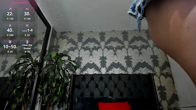 Snapshot of Pamela_di_angelo chatting on 04/21/26, 10:23 Pamela di angelo online show from 04/21/26, 10:23