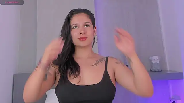 aurarosse  online show from 03/25/26, 12:22