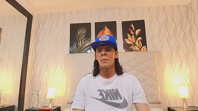 Snapshot of Abravanel_Sefardi chatting on 06/15/26, 10:01 Abravanel Sefardi online show from 06/15/26, 10:01