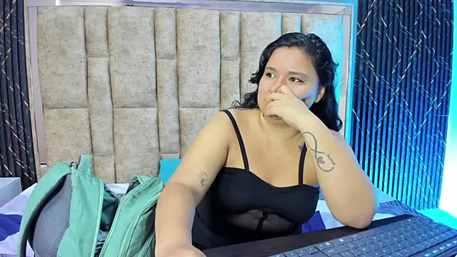 Snapshot of natasha_adam21 chatting on 07/02/26, 02:00 natasha adam21 online show from 07/02/26, 02:00