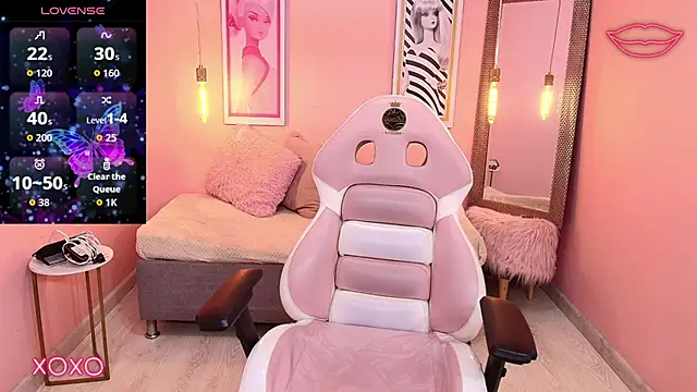 Snapshot of Soffi_x_x_ chatting on 07/10/26, 03:11 Soffi x x online show from 07/10/26, 03:11