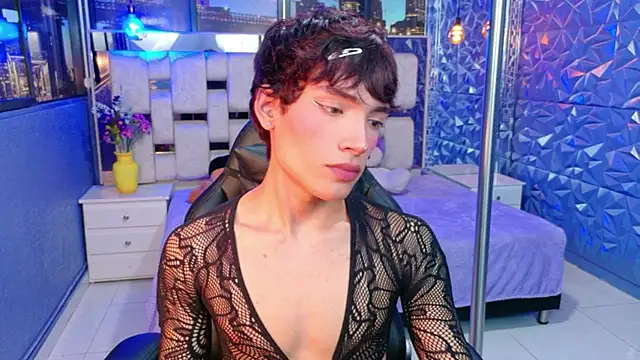 IsaacNovaa online show from 04/27/26, 08:29