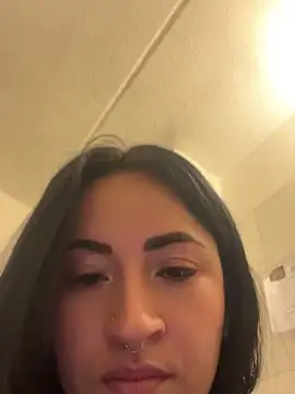 Snapshot of kimberly_peter chatting on 05/17/26, 02:42 kimberly peter online show from 05/17/26, 02:42