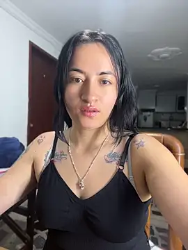 Snapshot of kimberly_peter chatting on 05/22/26, 02:19 kimberly peter online show from 05/22/26, 02:19