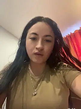 Snapshot of kimberly_peter chatting on 06/07/26, 10:35 kimberly peter online show from 06/07/26, 10:35
