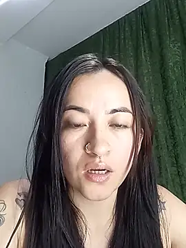 Snapshot of kimberly_peter chatting on 06/24/26, 04:11 kimberly peter online show from 06/24/26, 04:11