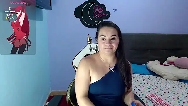 Snapshot of kyra_sol chatting on 04/01/26, 01:50 kyra sol online show from 04/01/26, 01:50