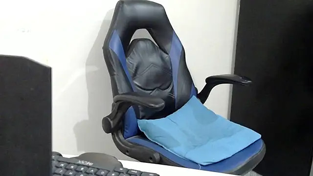 Darkkras online show from 06/08/26, 02:45