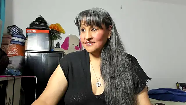 Merlyna Goldenss online show from 05/06/26, 05:57