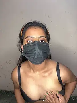 Snapshot of Riya_leone chatting on 04/03/26, 07:45 Riya leone online show from 04/03/26, 07:45