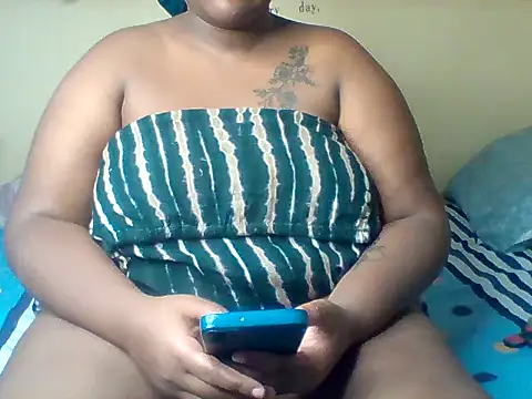 Snapshot of bunny_jay chatting on 04/20/26, 10:07 bunny jay online show from 04/20/26, 10:07