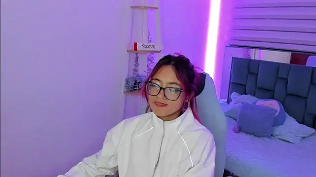Sara Red X online show from 06/02/26, 03:19