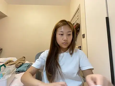 tutu512 online show from 05/04/26, 02:46