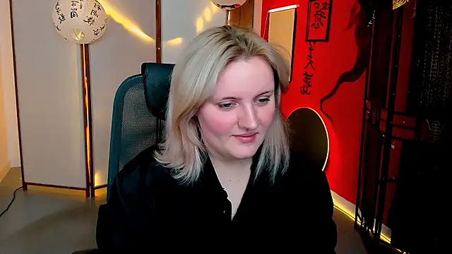 Snapshot of KathyBriggs chatting on 05/03/26, 05:13 KathyBriggs online show from 05/03/26, 05:13