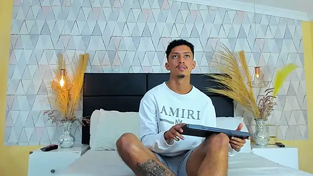 NoahOsorio online show from 03/27/26, 06:51