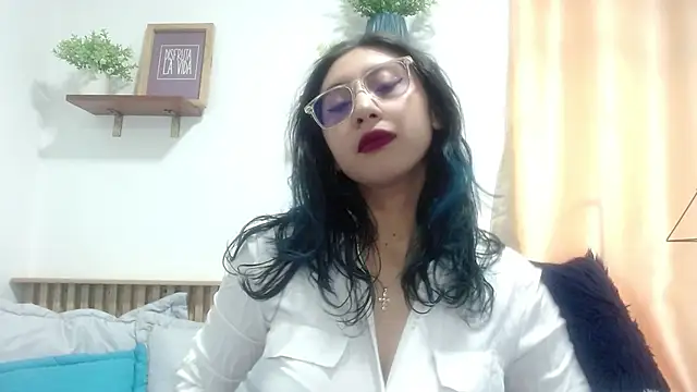 Violet 2003 online show from 05/28/26, 02:14