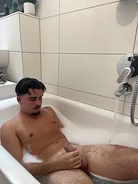 Snapshot of fuckkboy11 chatting on 03/25/26, 06:36 fuckkboy11 online show from 03/25/26, 06:36