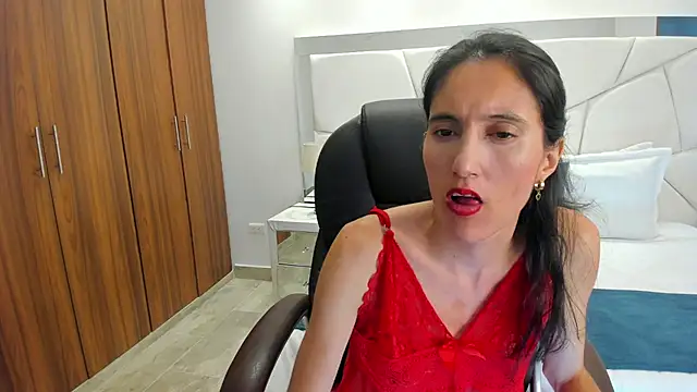 Snapshot of Shary_leon chatting on 07/14/26, 07:08 Shary leon online show from 07/14/26, 07:08