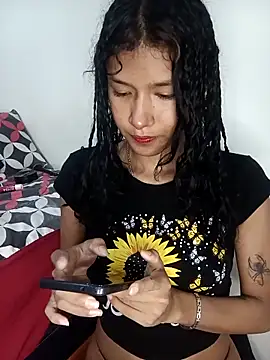 Yi Uzi online show from 04/25/26, 01:08