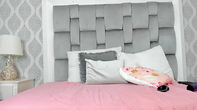 Snapshot of valentina_angel_1 chatting on 04/16/26, 09:39 valentina angel 1 online show from 04/16/26, 09:39