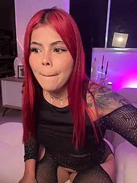 Snapshot of giss_sweet1 chatting on 04/18/26, 02:15 giss sweet1 online show from 04/18/26, 02:15