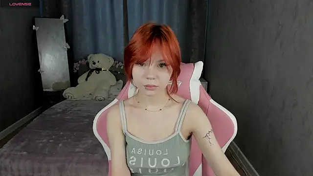 Snapshot of Loly_Cuttie chatting on 04/16/26, 01:17 Loly Cuttie online show from 04/16/26, 01:17
