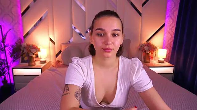 Snapshot of FlirtyMusa chatting on 04/12/26, 12:43 FlirtyMusa online show from 04/12/26, 12:43