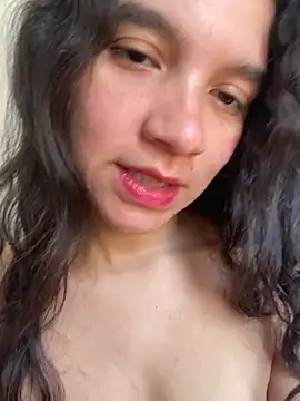 Snapshot of Morena__Florr chatting on 06/18/26, 03:05 Morena Florr online show from 06/18/26, 03:05