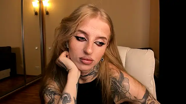 Snapshot of harley_kimm chatting on 06/22/26, 05:37 harley kimm online show from 06/22/26, 05:37