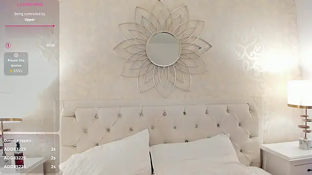 Julietta    online show from 05/11/26, 04:04