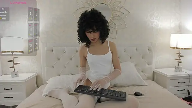 Julietta    online show from 05/12/26, 12:35