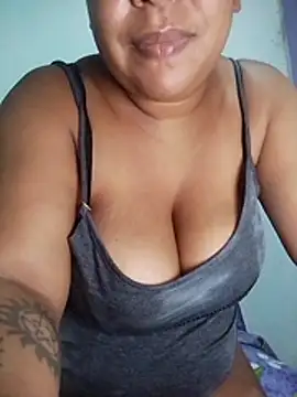 kimberlly25 online show from 04/23/26, 01:51