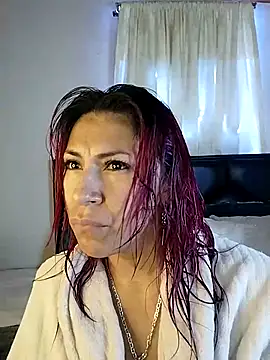Snapshot of tatianabelli chatting on 04/18/26, 03:16 tatianabelli online show from 04/18/26, 03:16