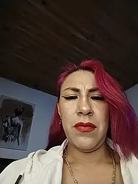 Snapshot of tatianabelli chatting on 06/03/26, 10:48 tatianabelli online show from 06/03/26, 10:48