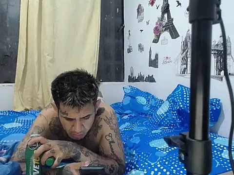 allison maxtattoo  online show from 04/21/26, 04:08