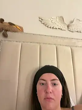 Snapshot of LolaSkyee chatting on 04/08/26, 06:57 LolaSkyee online show from 04/08/26, 06:57